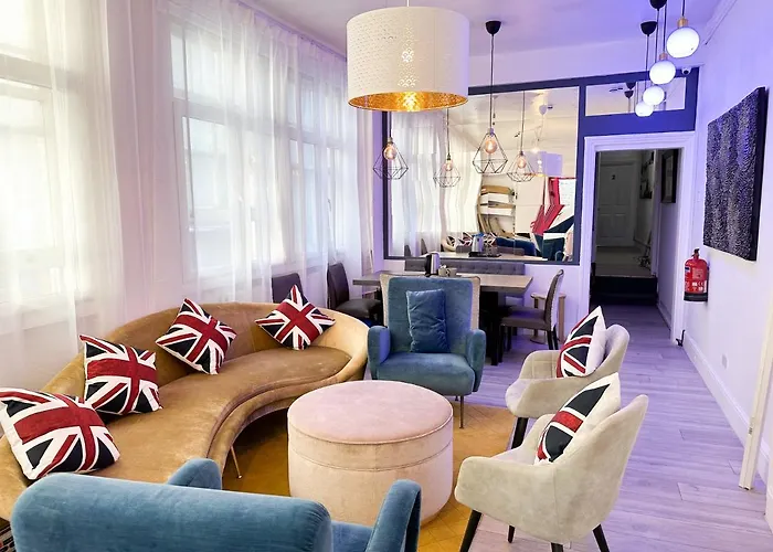 Pink Door Guesthouse Londra